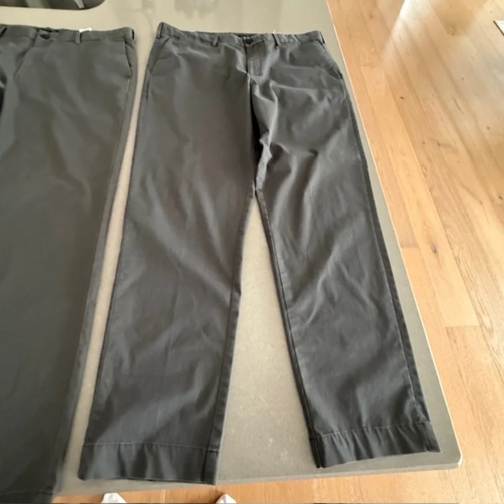 Banana Republic 2 Pants Mens 38x32 Gray Chino Slim Fit Comfort Casual
